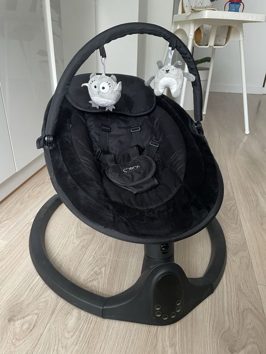 Leżaczek bujaczek elektryczny MoMi Kenani Onyx bluetooth