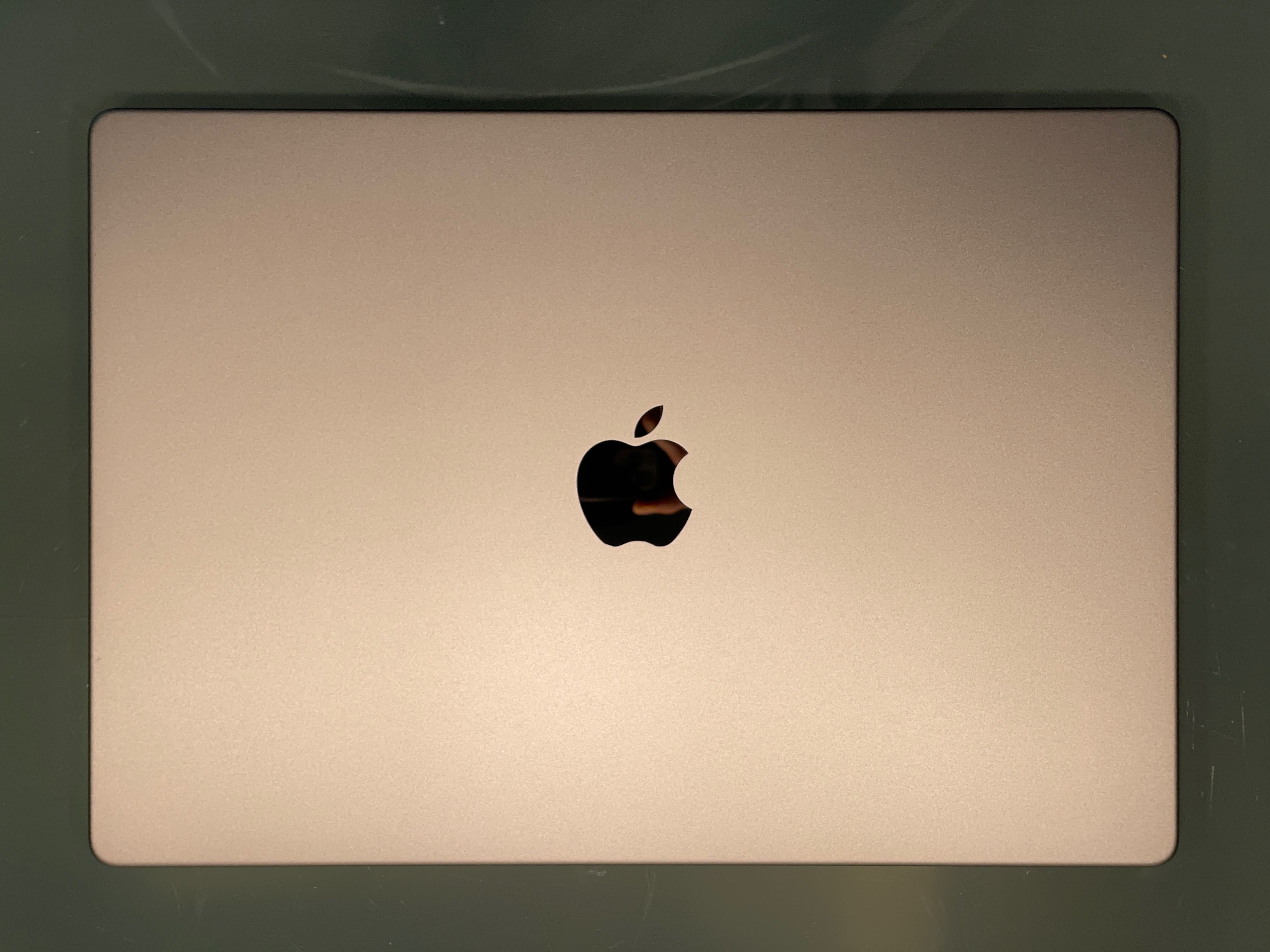 2021 MacBook Pro A2485 16" M1 PRO 32GB 512GB