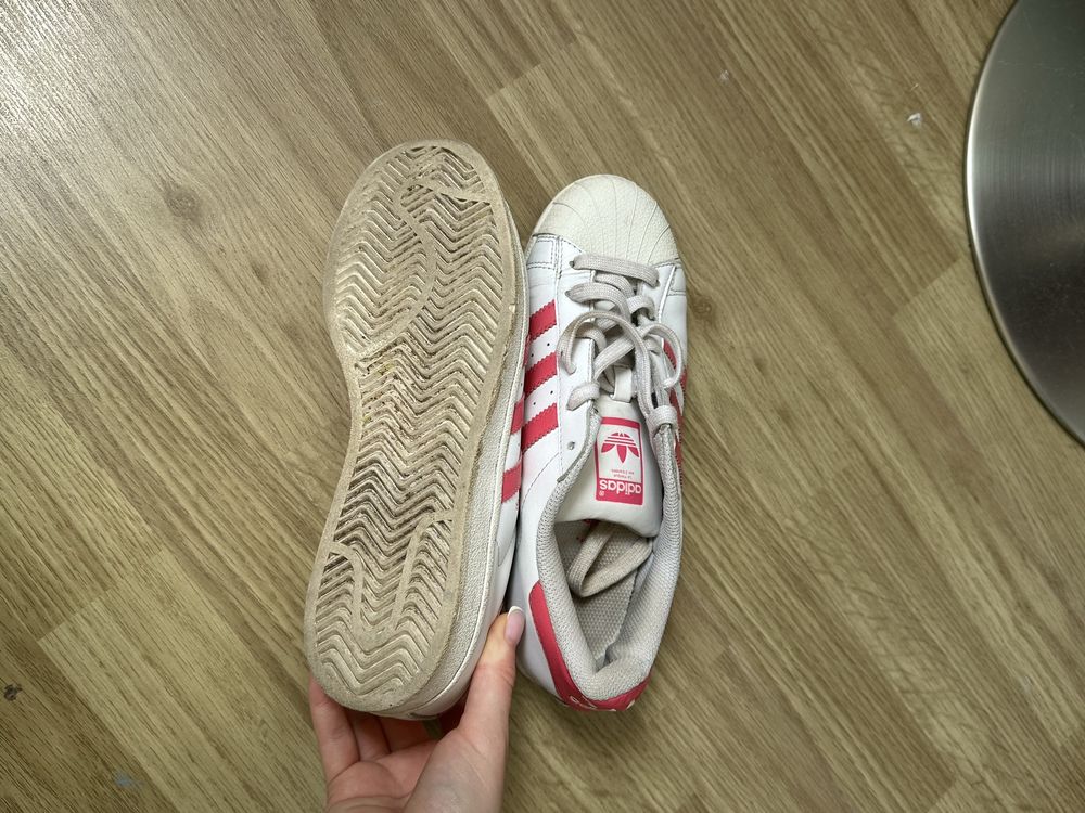Adidas Superstar коралові