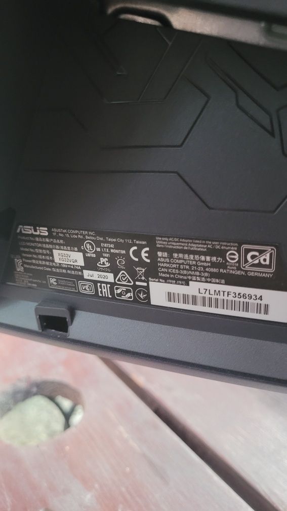 Monitor gamingowy Asus XG32VQR