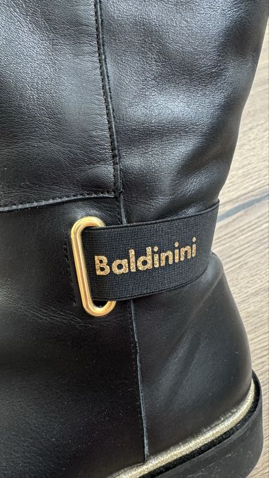 Чоботи шкіряні Baldinini,36 розмір