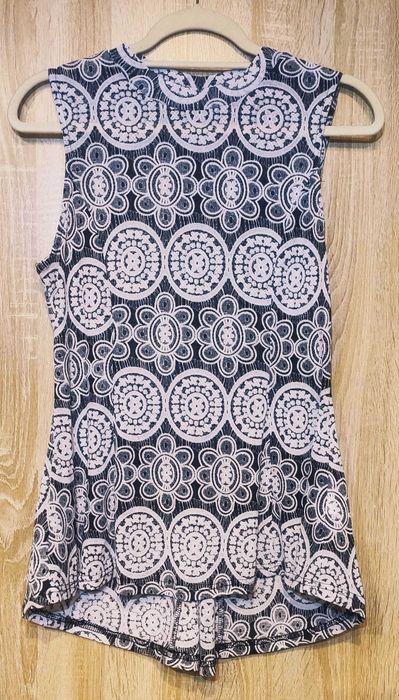 Elegancka lekka bluzka czarno-biała L 40 Stella