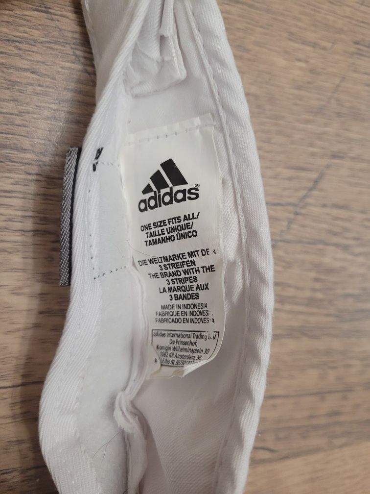 Daszek Adidas biały