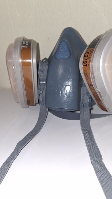 Продаю Респіратор 3М 7502 + фільтри стан ідеальний