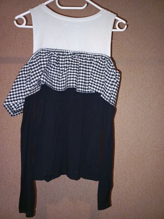 Bluzka na długi rękaw z odkrytymi ramionami