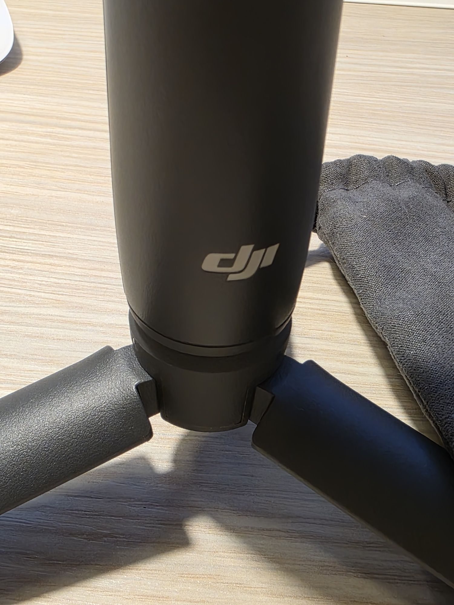 Gimbal DJI Osmo Mobile 6 – stan idealny, jak nowy
