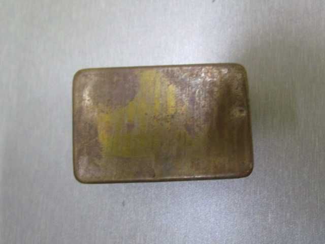 pequena caixa antiga para medicamentos ? ano   1820