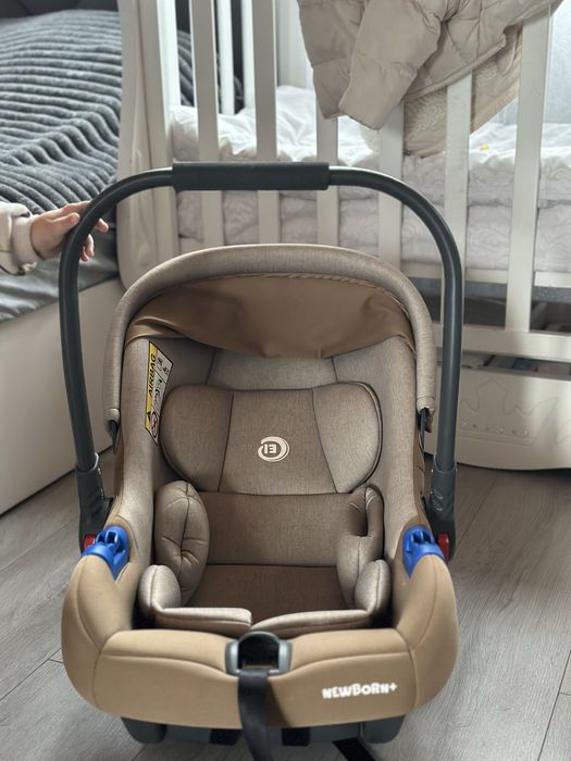 Дитяча автолюлька