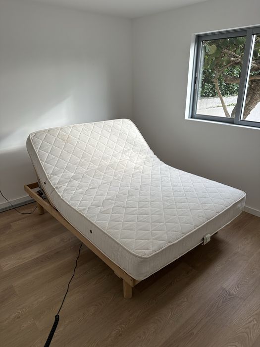 Cama de casal articulada + colchão