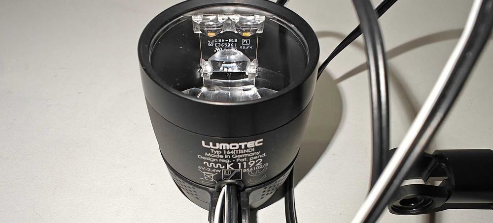 Lampka przednia Busch & Muller Lumotec IQ X czarna