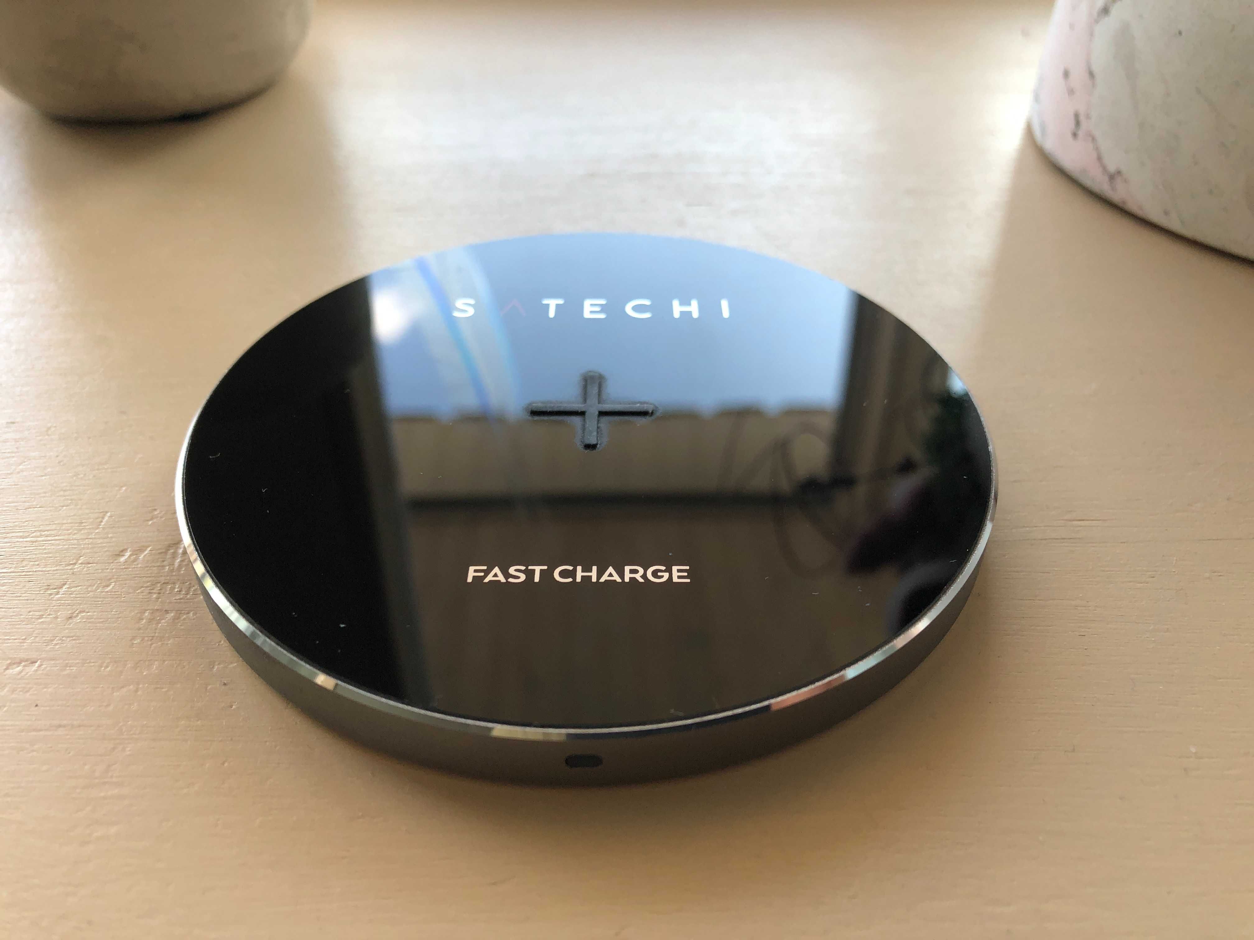 Беспроводная зарядка Satechi Aluminum Fast Wireless Charger