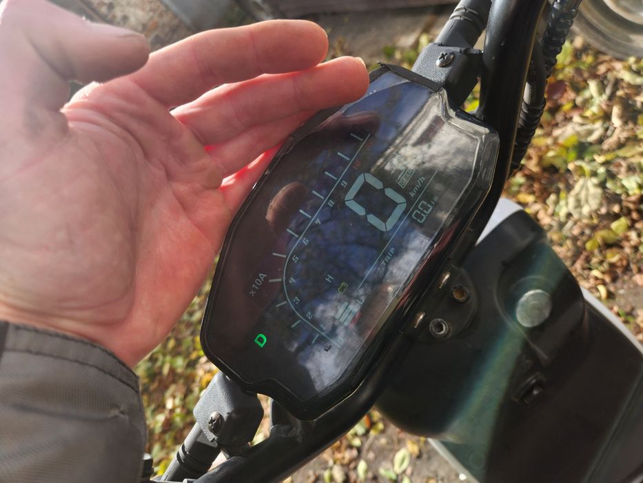 Продам AIMA U1 LIE електроскутер