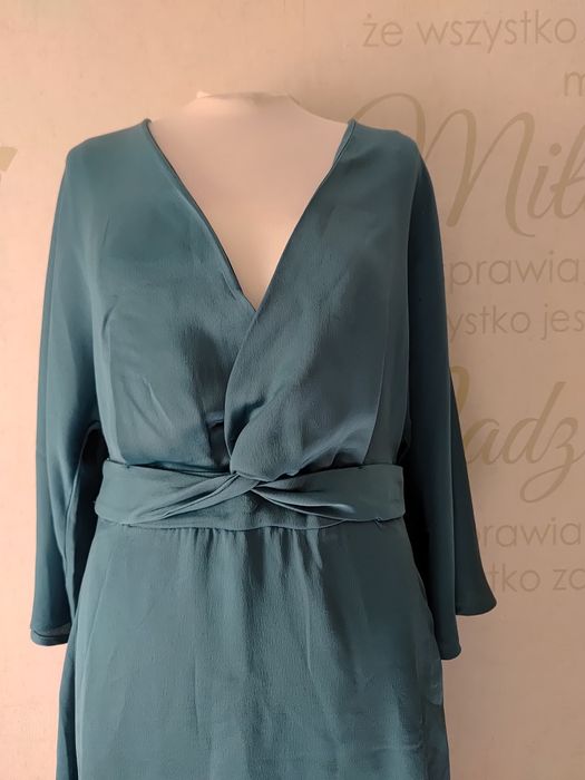 Świetna sukienka codzienna/wyjściowa fajny krój rozmiar 38