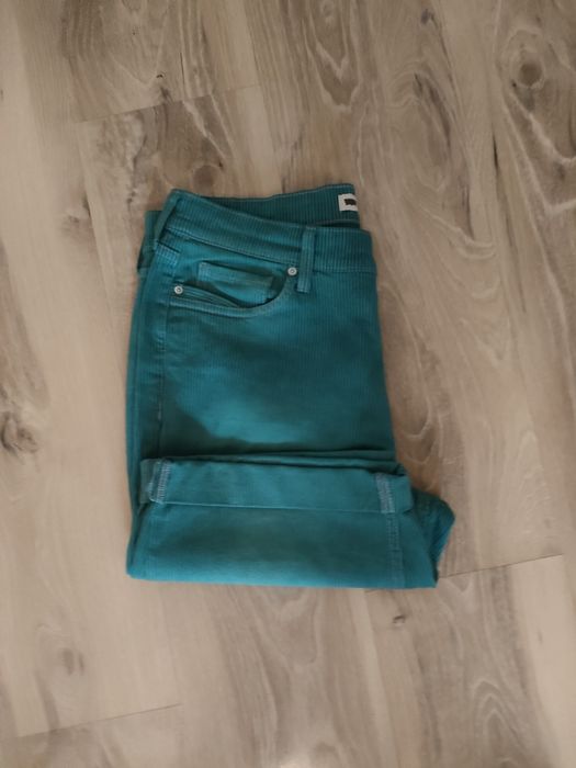 Bermudy damskie Levis rozm. 12