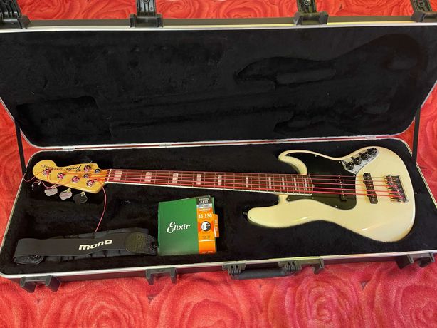 Fender American Deluxe Jazz Bass V (5-струнная бас гитара)