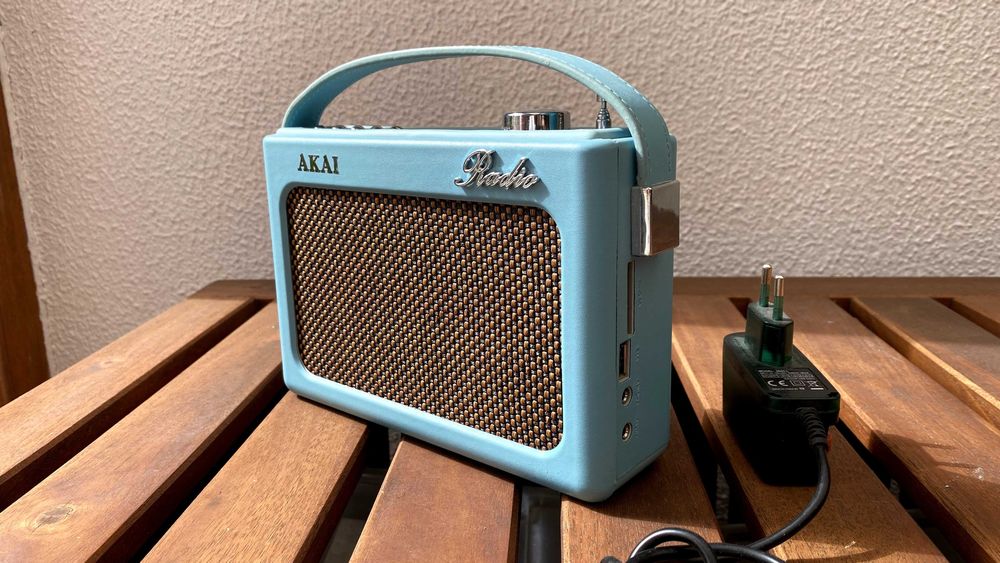 Rádio Despertador Akai R150BT Vintage Azul (Usado)