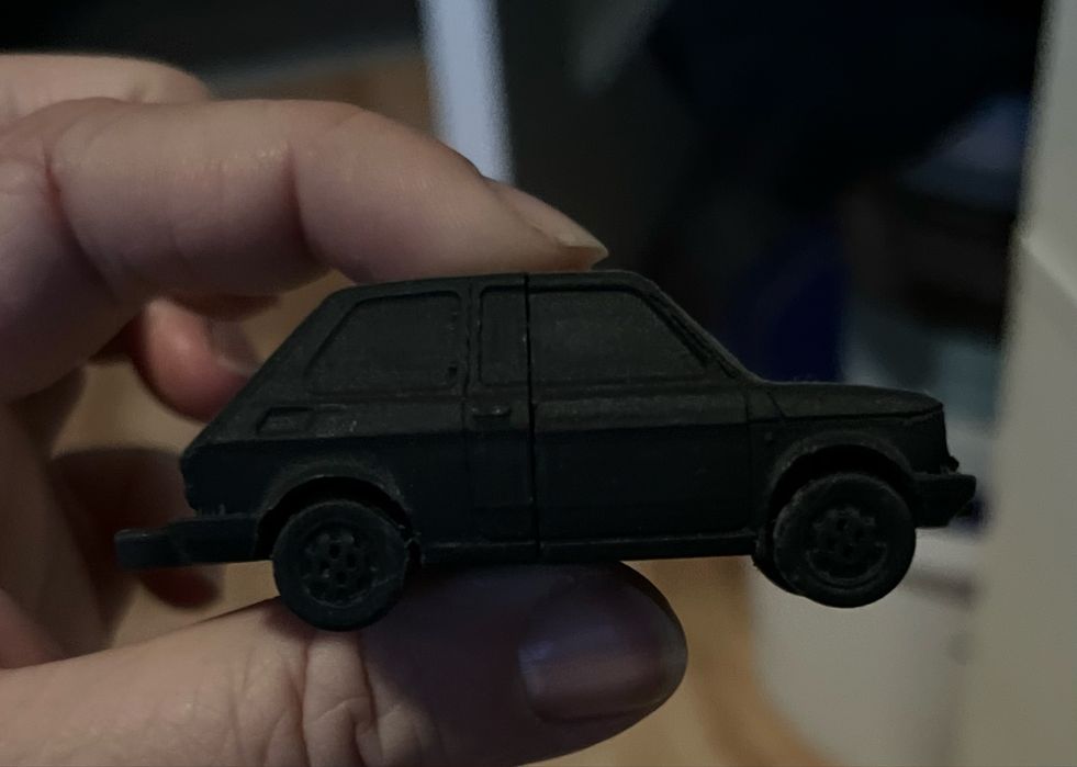 Figurka drukowana fiat 126 p maluch