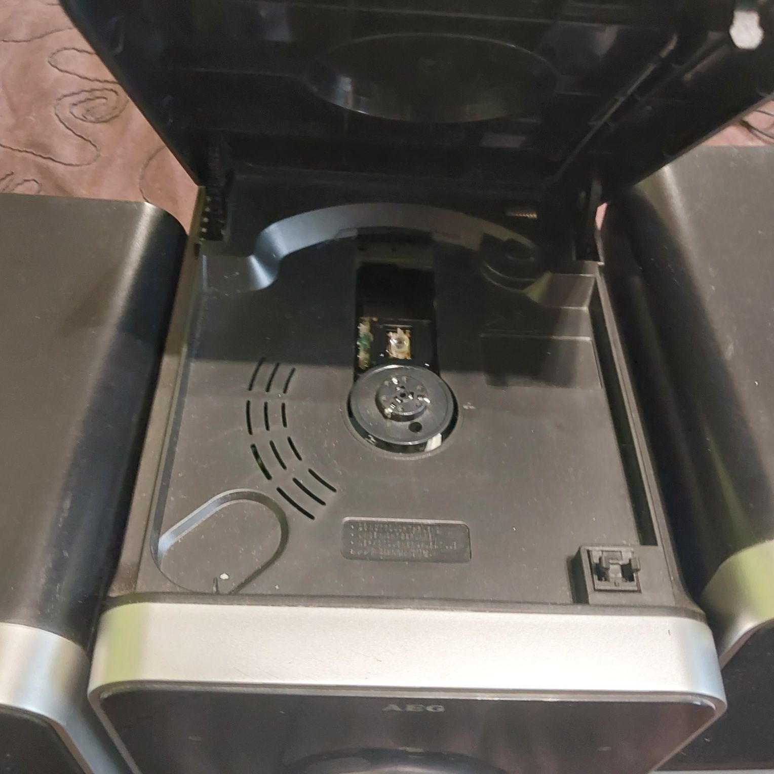 Mini wieża AEG Mc4459. BT