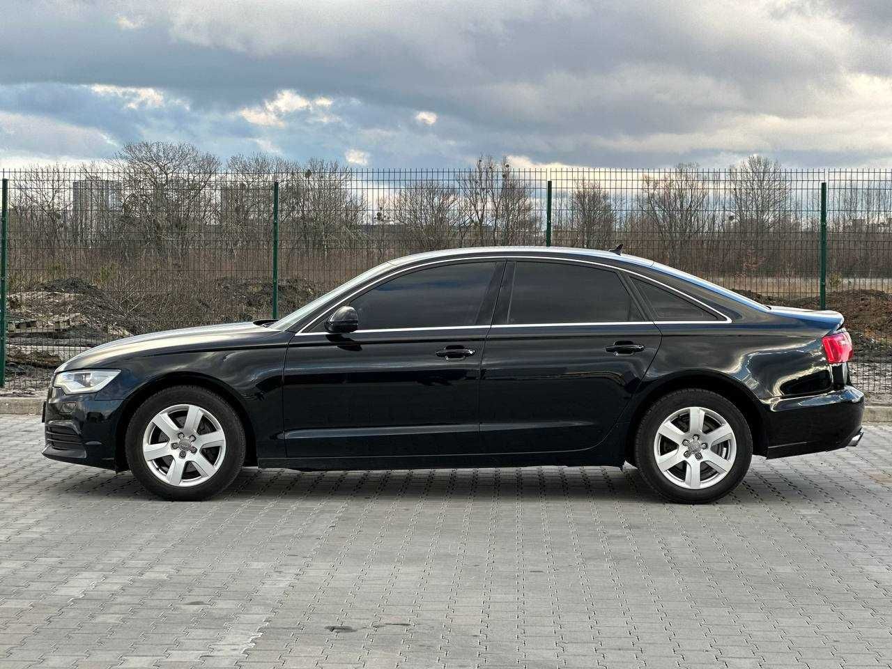 Audi A6 2012 Чорна