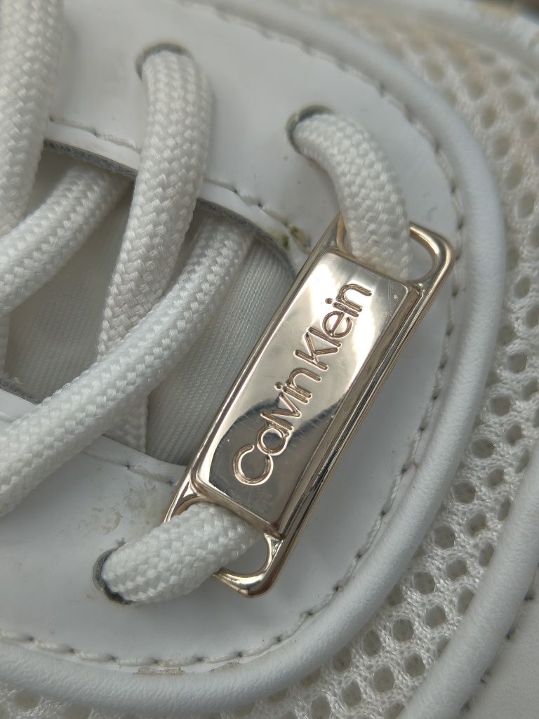 Calvin Klein Sneakersy 37