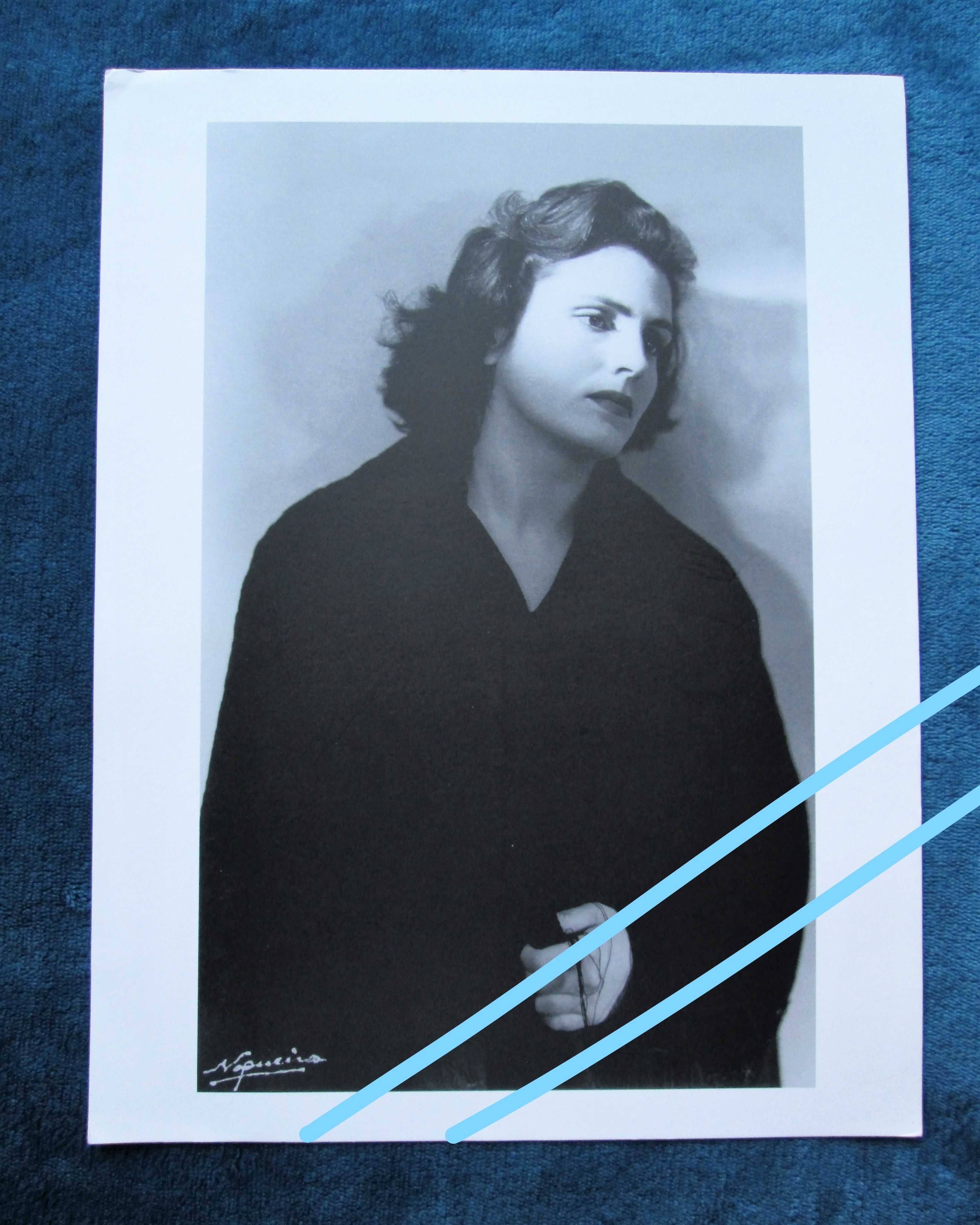 Amália Rodrigues (c portes registado)