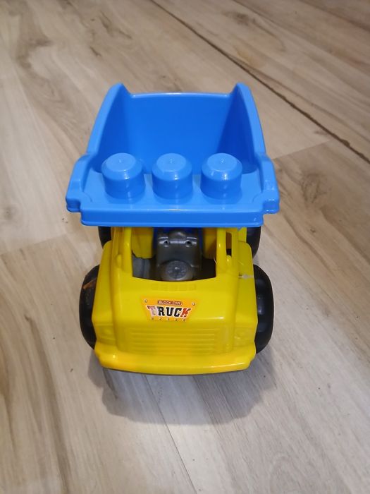 Dla maluchów prosta wywrotka do np. Piasku ryżu w domu dla.chłopca