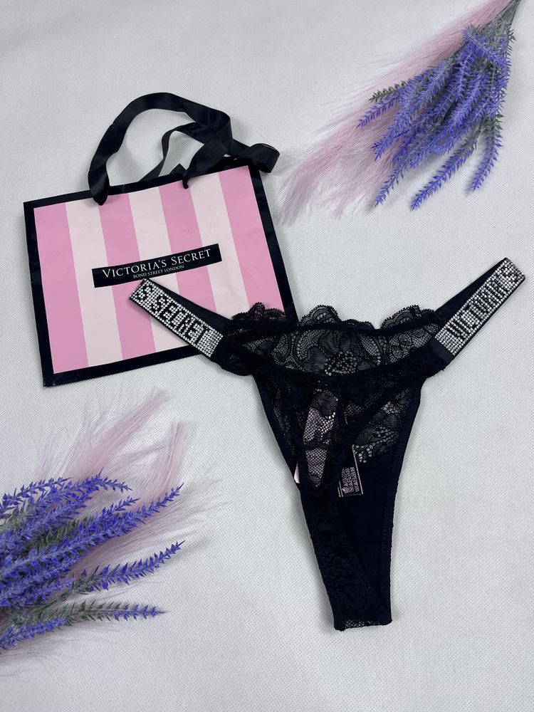 Czarne koronkowe majtki stringi z kryształkami Victoria’s Secret S