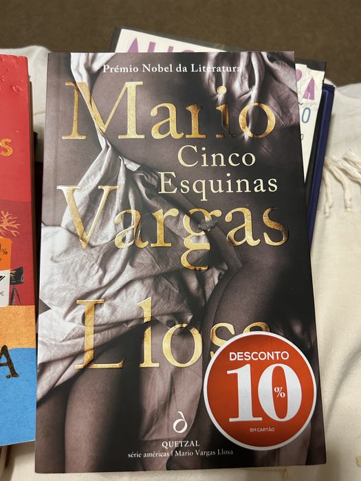 Cinco Esquinas Mario Vargas Llosa