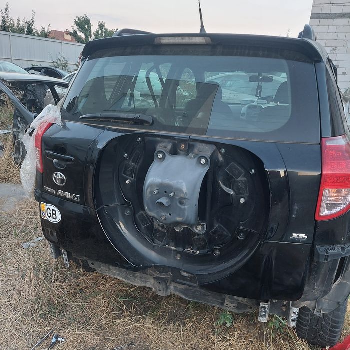 Ляда кришка багажника  toyota rav4 2007рік