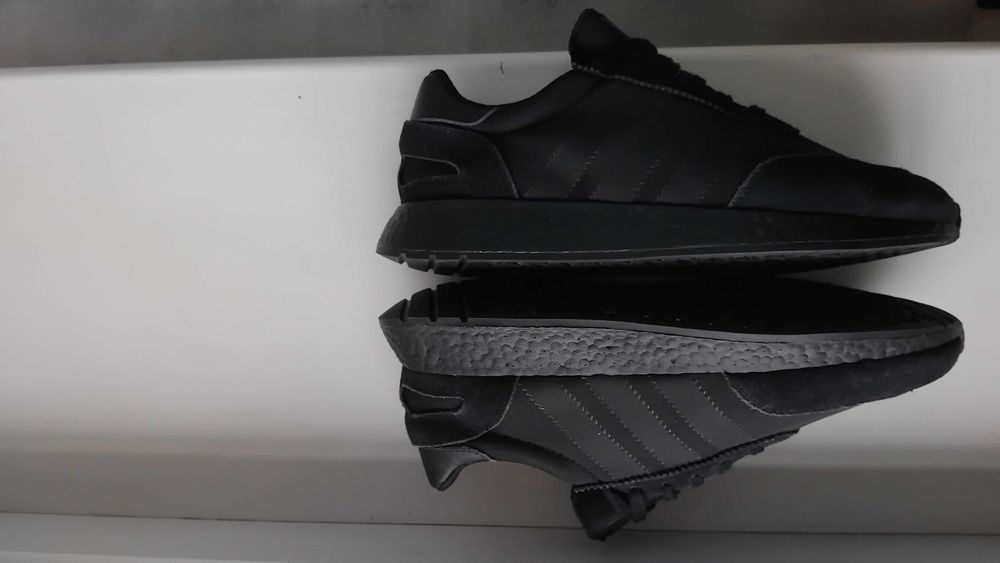 Adidas 45 р28 см кросівки