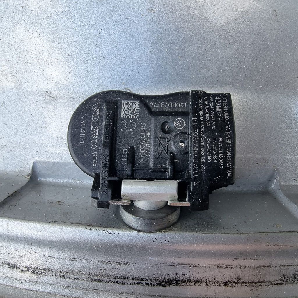 FELGI VOLVO XC70 S60 V60 V70 S40 7Jx16 5x108 ET50 TPMS czujnikiI 31414