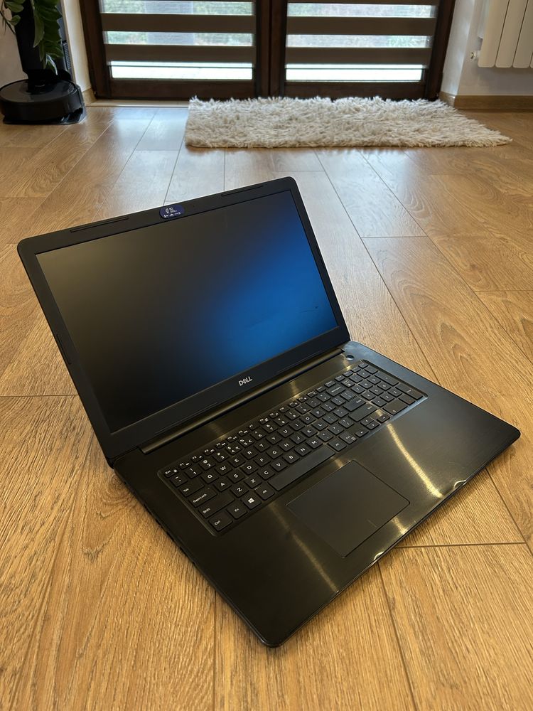 Laptop Dell Inspiron 5770 i7 512GB SSD+1TB RAM16GB AMD RADEON 530+UHD