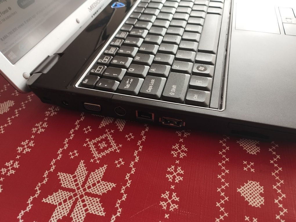 Laptop Medion 96360 ładowarka