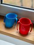 Dwa kubki Doidy Cup do nauki picia