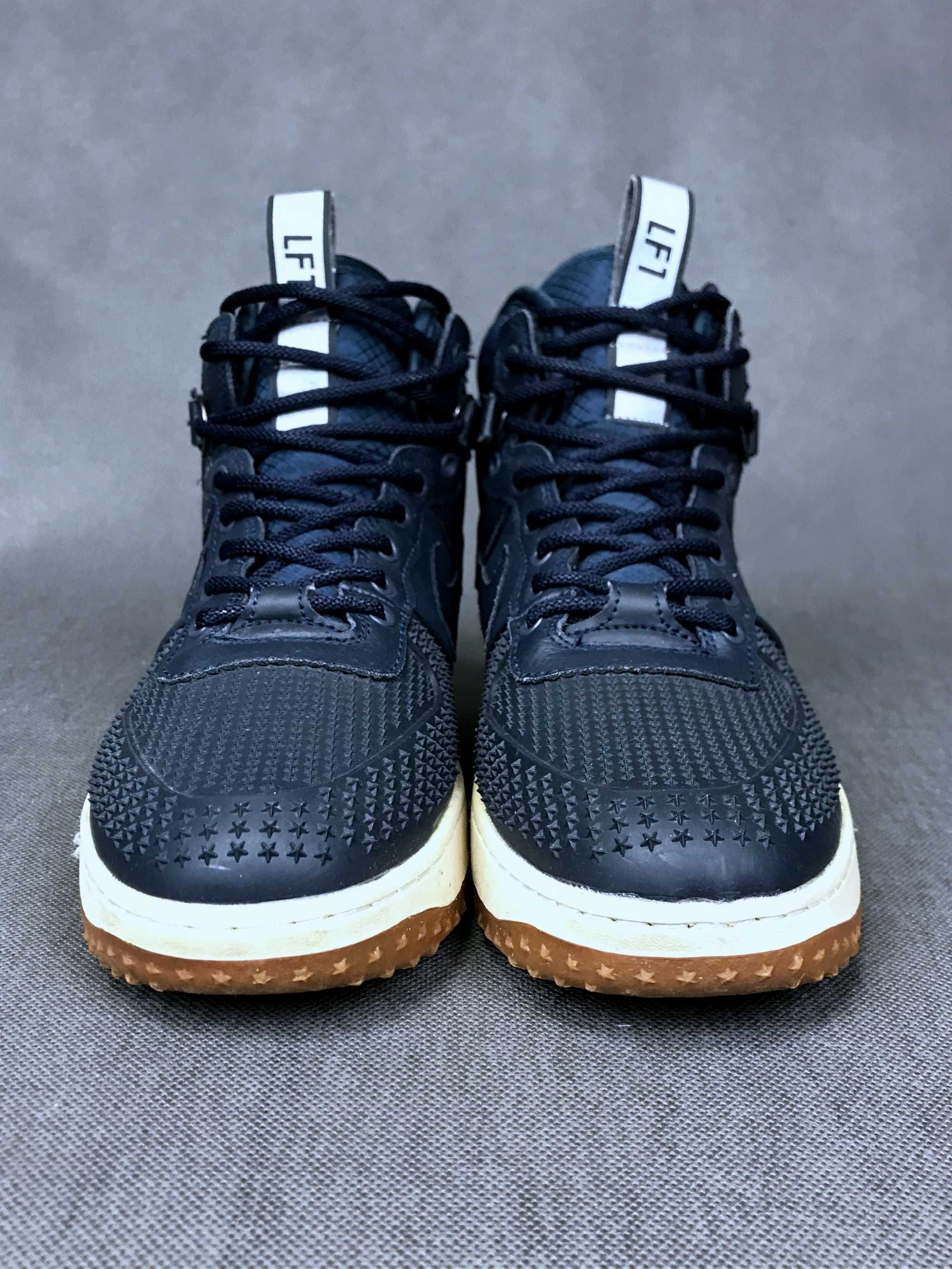 Кросівки NIKE Air Force 42.5 Снікери, водонепроникні