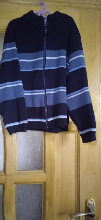 Світерок та кофти хлопчику на 7,8,9 років