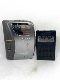 Lote de 2 Artigos de Áudio Antigos Sony Walkman e Rádio Portátil