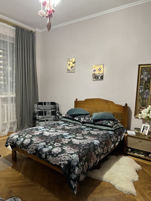 ліжко двоспальне дерево