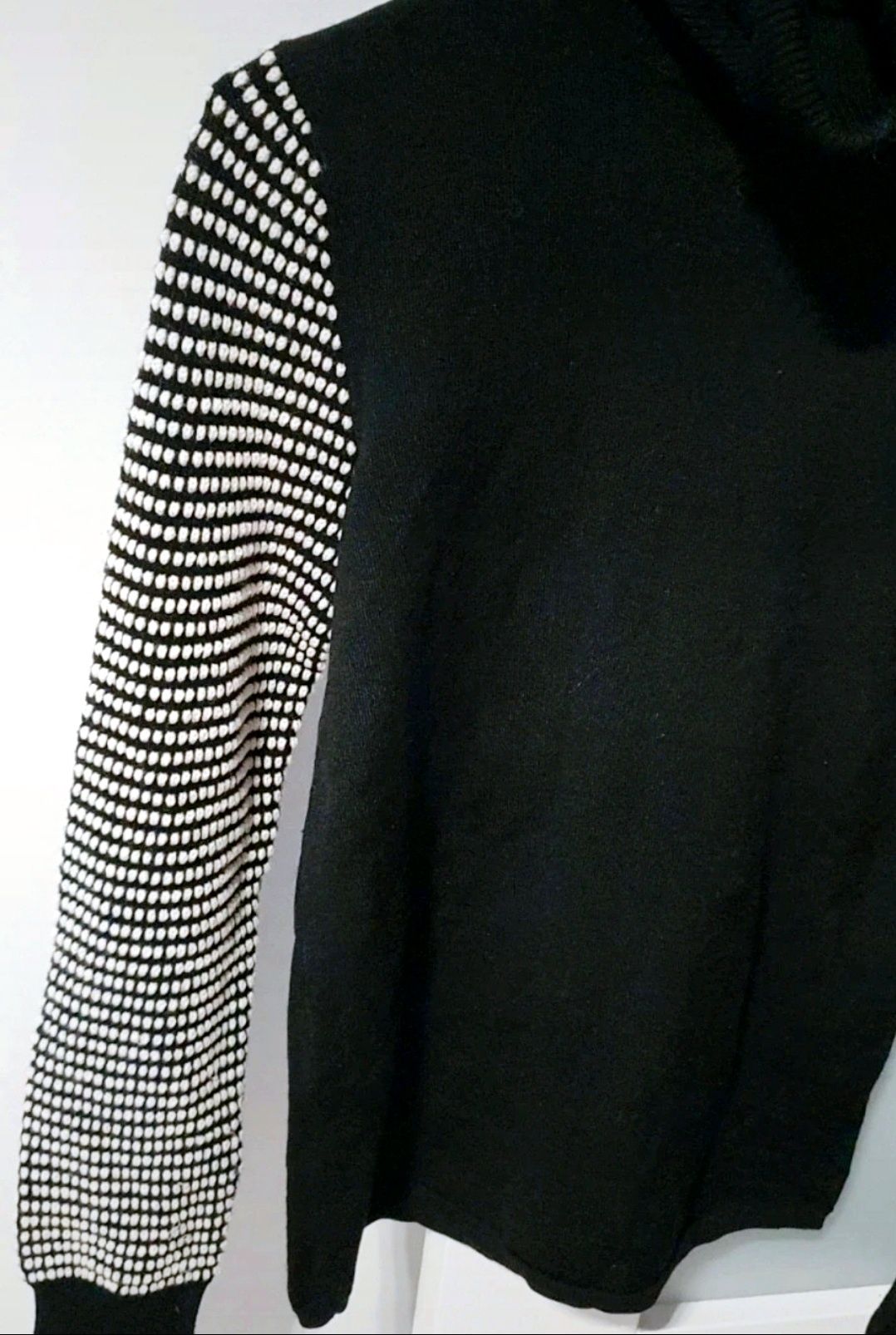 Czarno-biały sweter Karen Millen m 38 sweter m sweter z wełną
