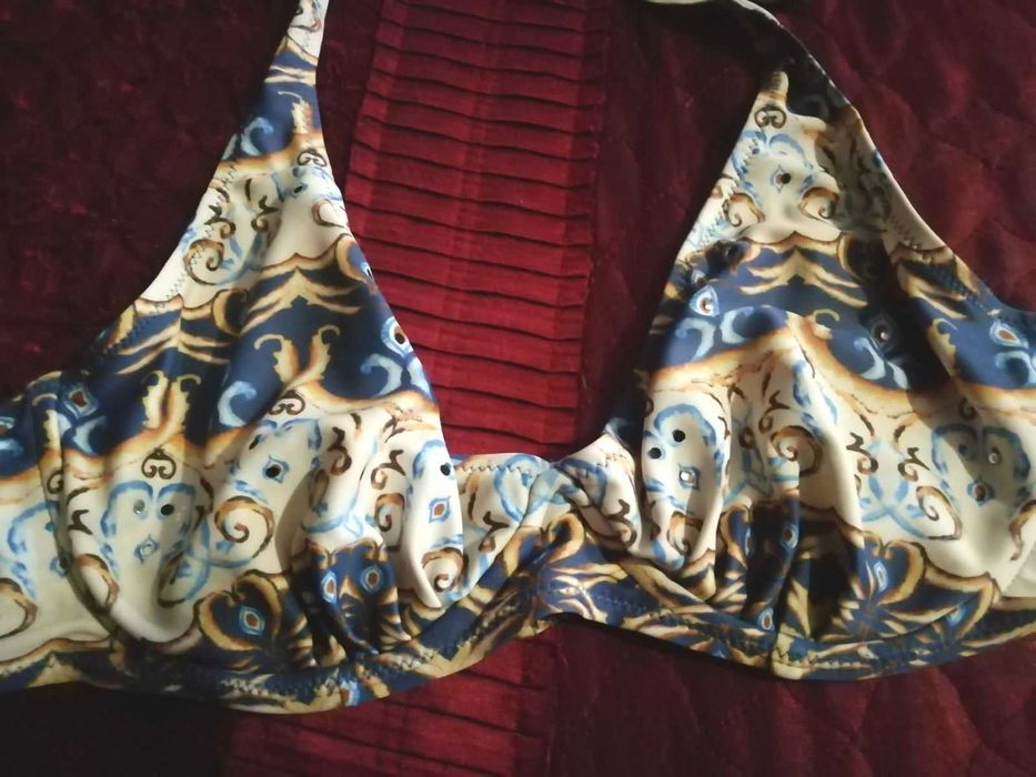 Бюстгалтер от купальника