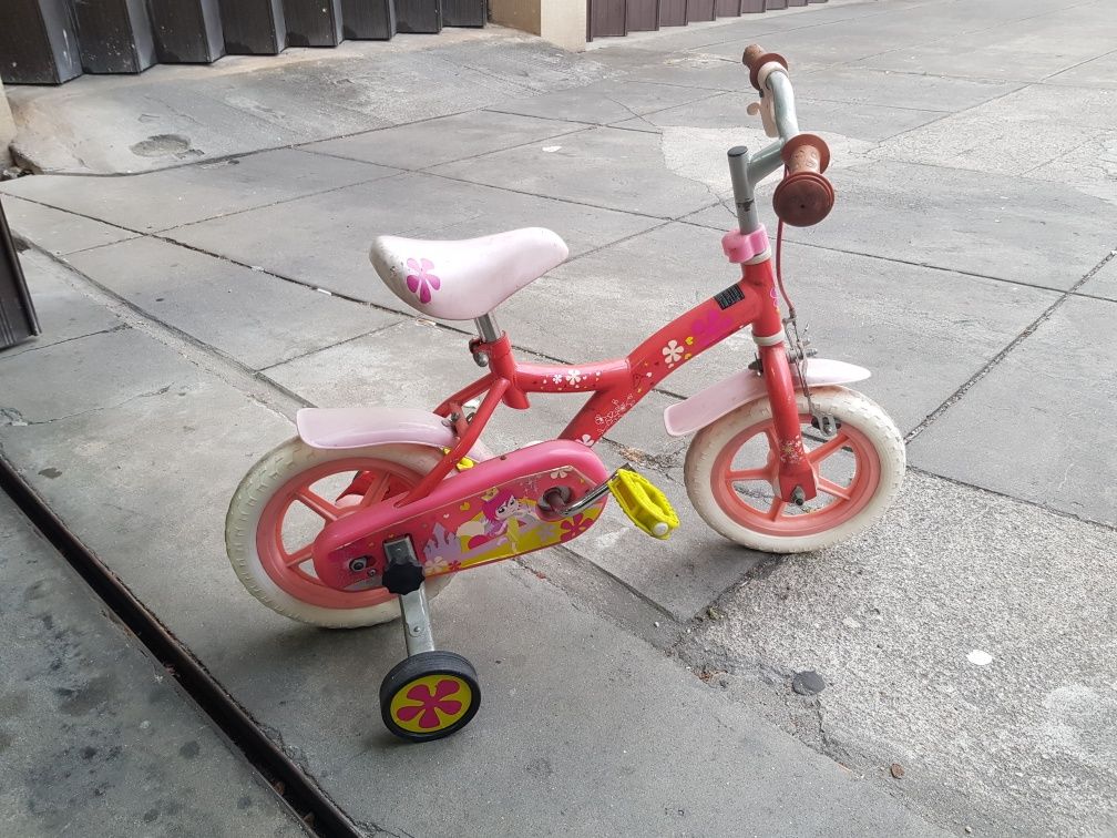 Bicicleta de criança com rodinhas