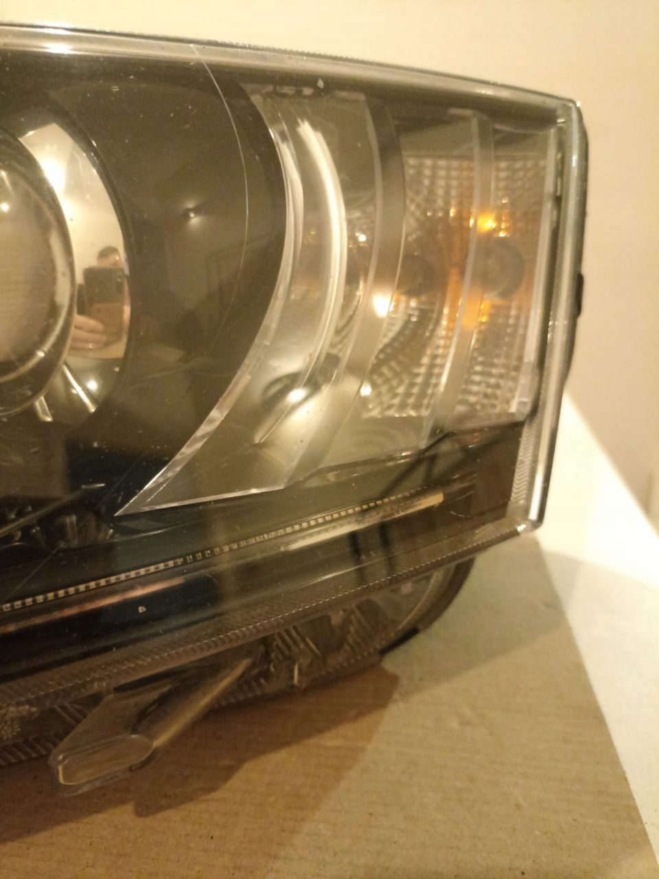 Lampa przednia lewa skoda octavia III xenon europa