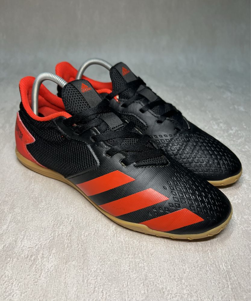 Бампи сороконіжки Adidas Predator 20.4 IN Sala