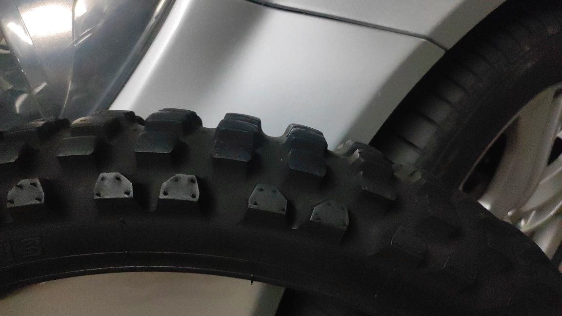 Par de pneus Mitas E-13 + Metzeler karoo extreme