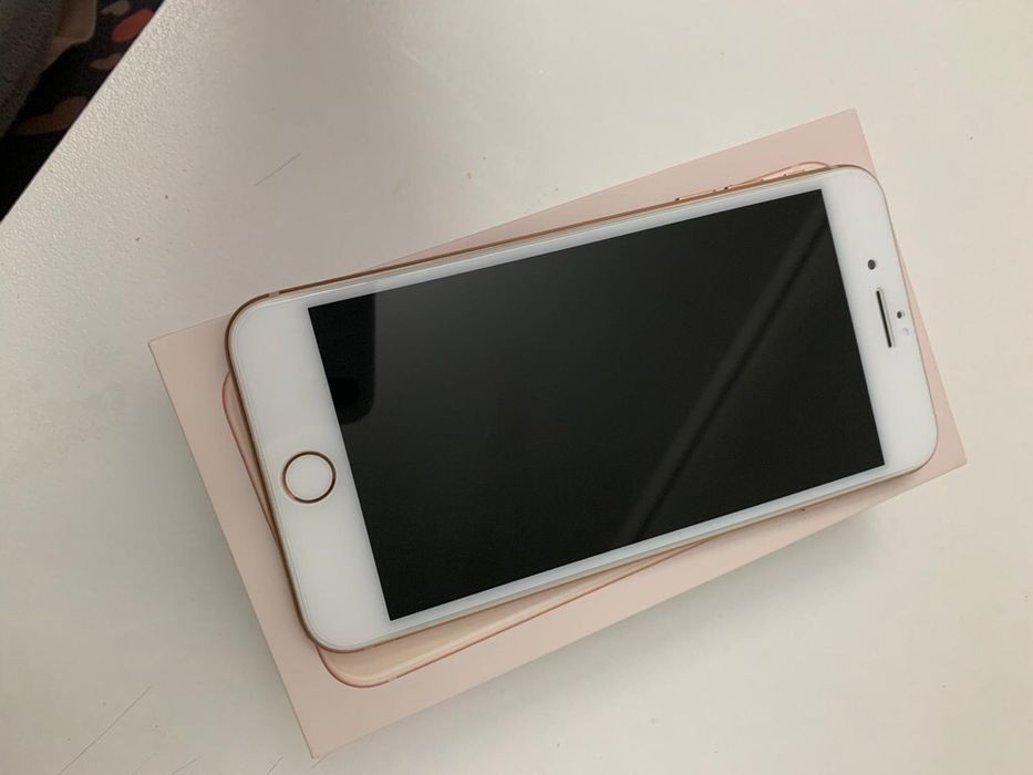 IPhone 8 Plus- rose gold