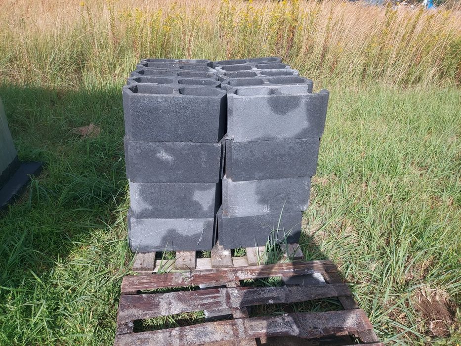 Pustak stropowy około 40szt. Pustaki wieńcowe kształtki wieńcowe