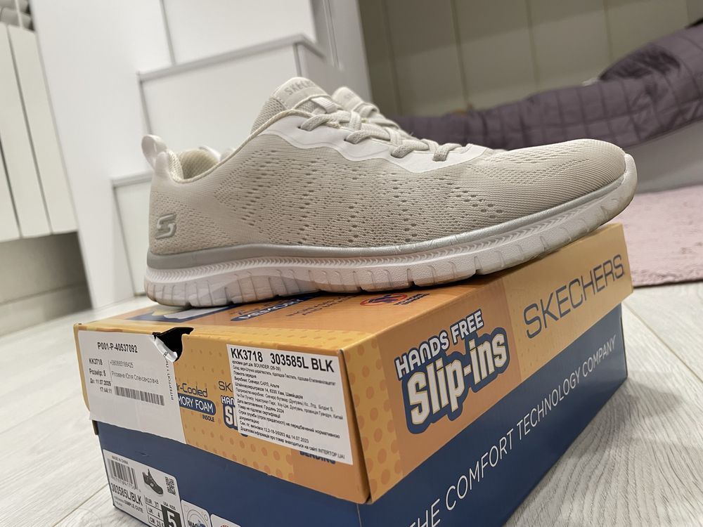 Кросівки білі скетчерс Sketchers