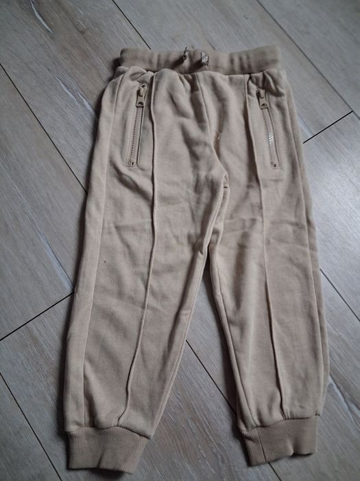 Spodnie dresowe 98