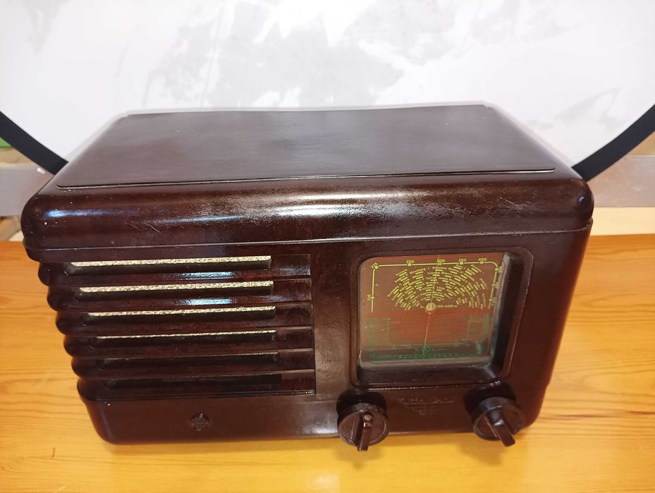 Pionier U - 1950-56 rok - nr 412926 - sprawne radio lampowe.