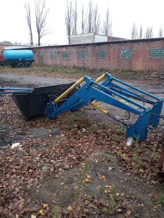 Навантажувач на трактор